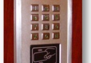 „APARTMENT“ Telefonspynės, metalinės durys laiptinėms