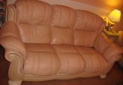Naudota odine sofa & 2 x foteliai 