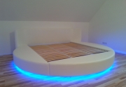 Apvali lova su LED apsvietimu